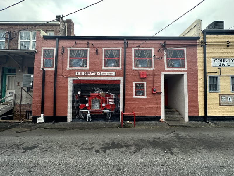 mural in Bostic by artist unknown.