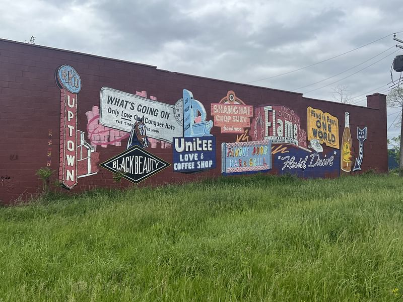 mural in Hamtramck by artist Zach Yarrington.