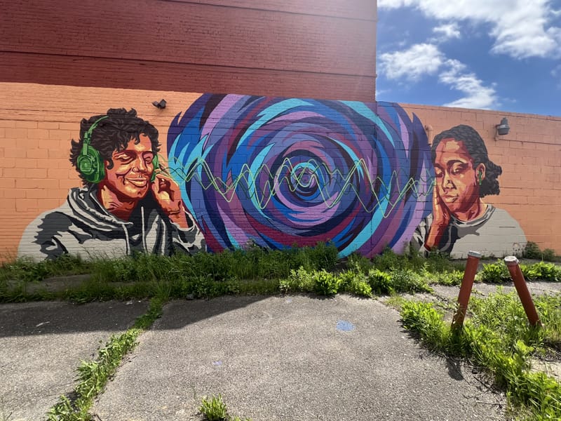 mural in Hamtramck by artist Jennifer Ramirez.