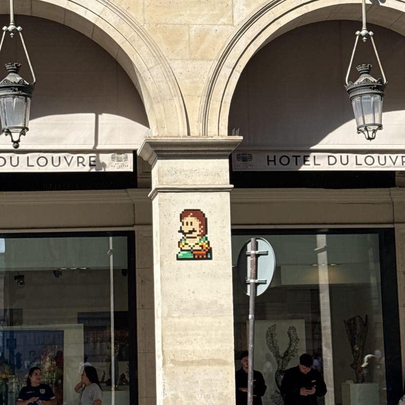 mural in Paris by artist unknown.