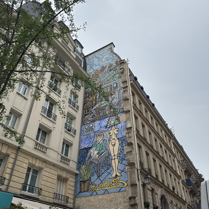mural in Paris by artist unknown.