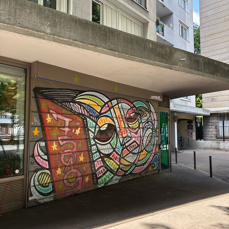 mural in  by artist Da Cruz.