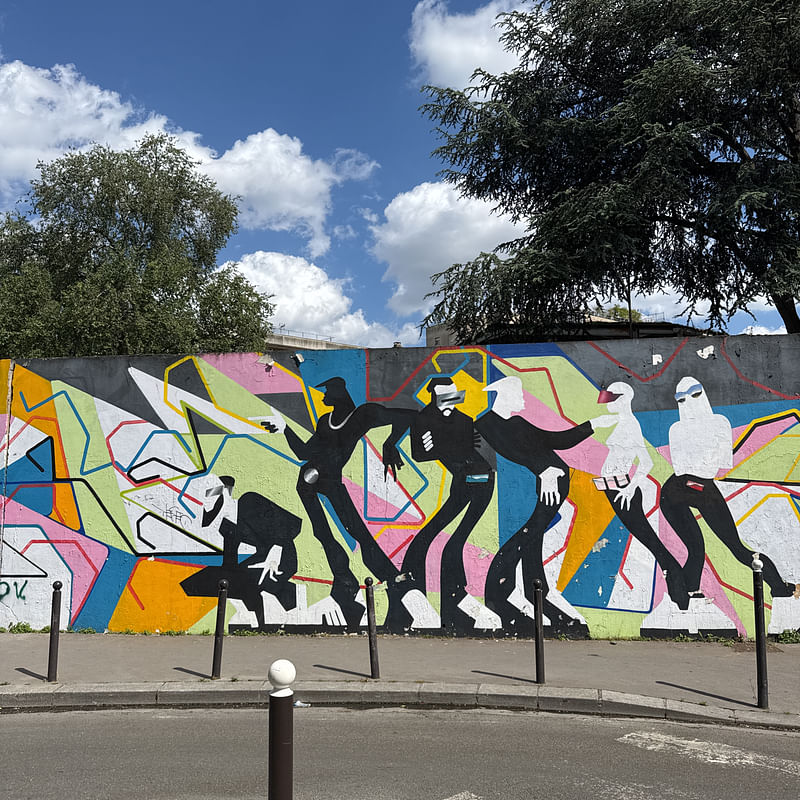 mural in Paris by artist unknown.
