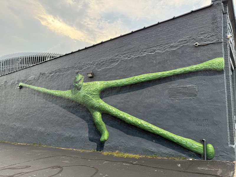 mural in Cincinnati by artist Jonathan Queen.