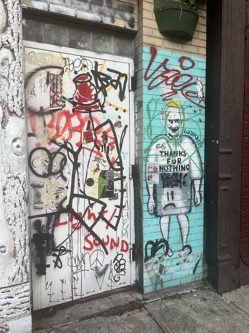 mural in New York by artist unknown.