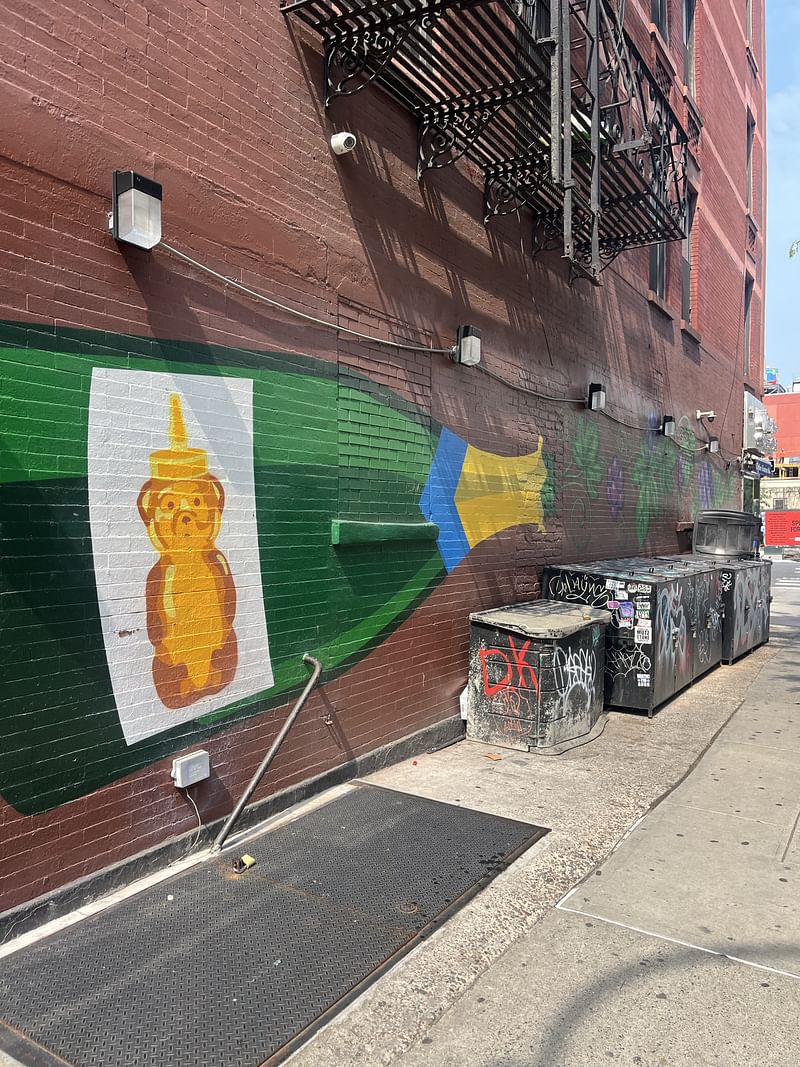 mural in New York by artist fnnch.
