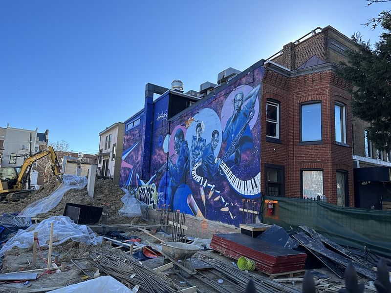 mural in Washington by artist Aniekan Udofia.