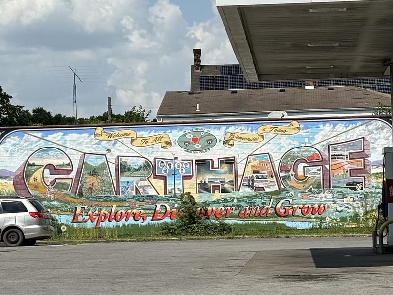 mural in Cincinnati by artist unknown.