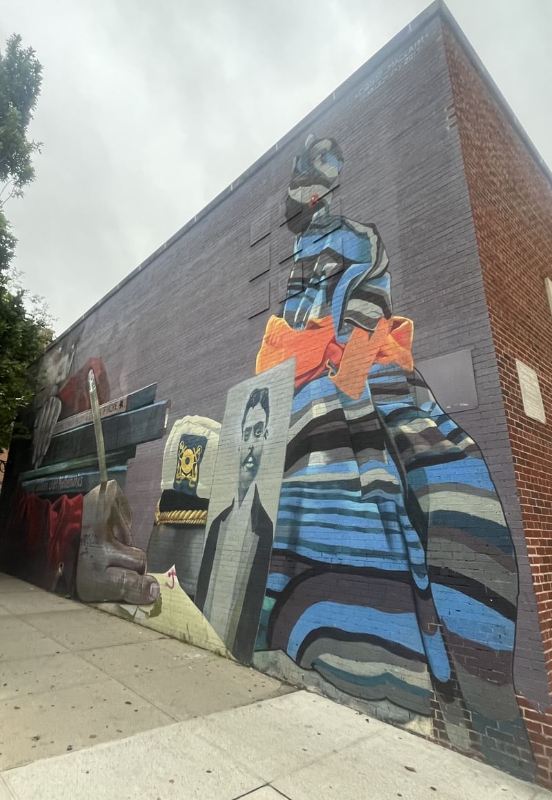 mural in New York by artist Case Maclaim.