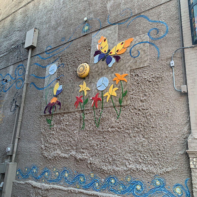 mural in Lincoln by artist unknown.