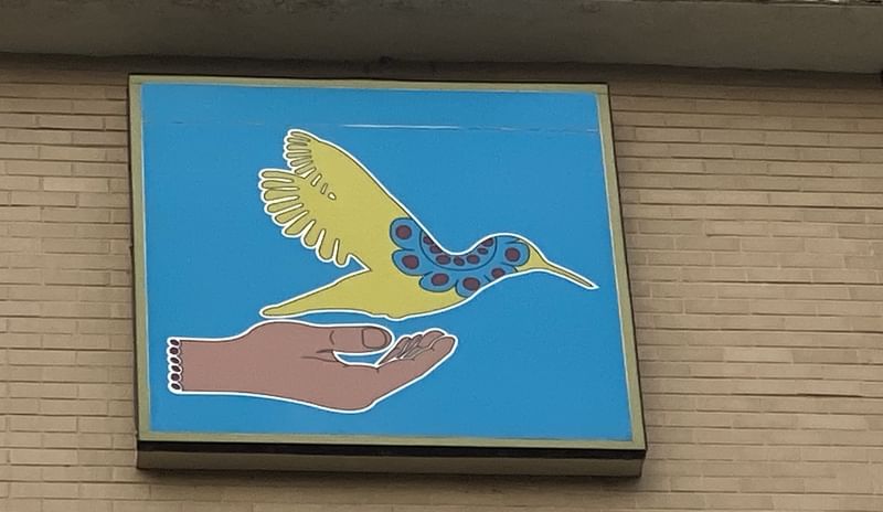 mural in Chicago by artist unknown.