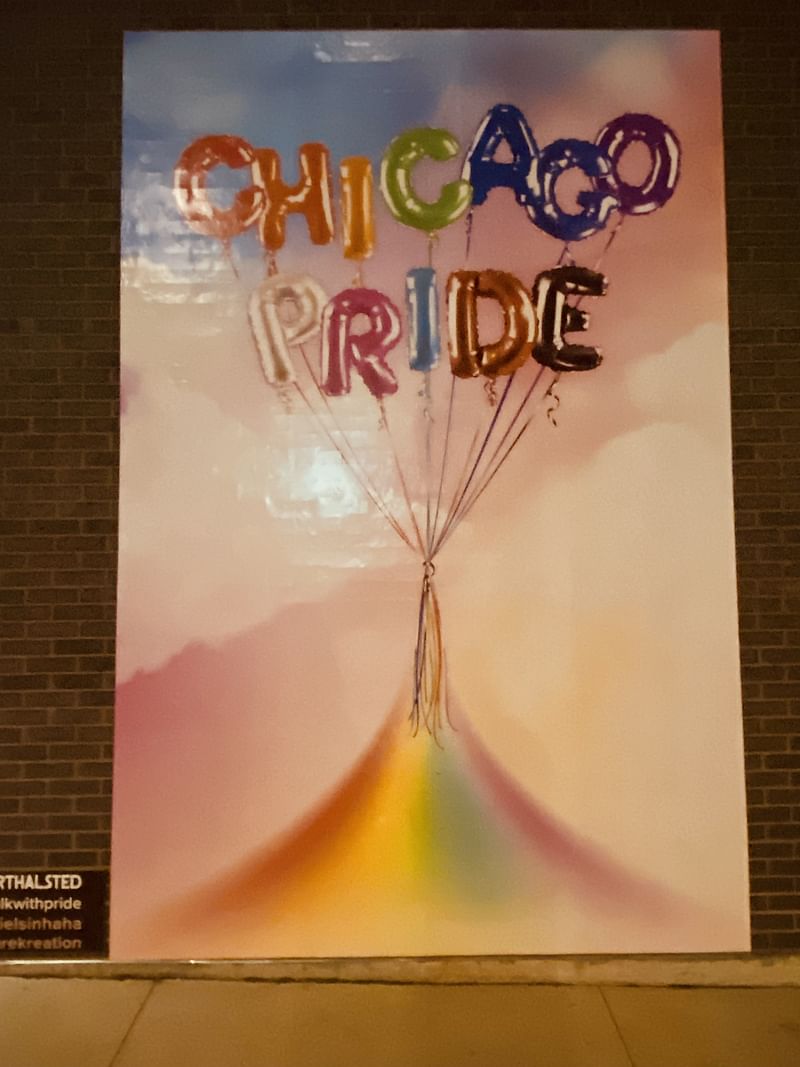 mural in Chicago by artist unknown.