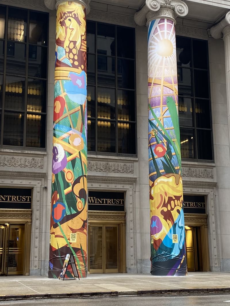 mural in Chicago by artist unknown.