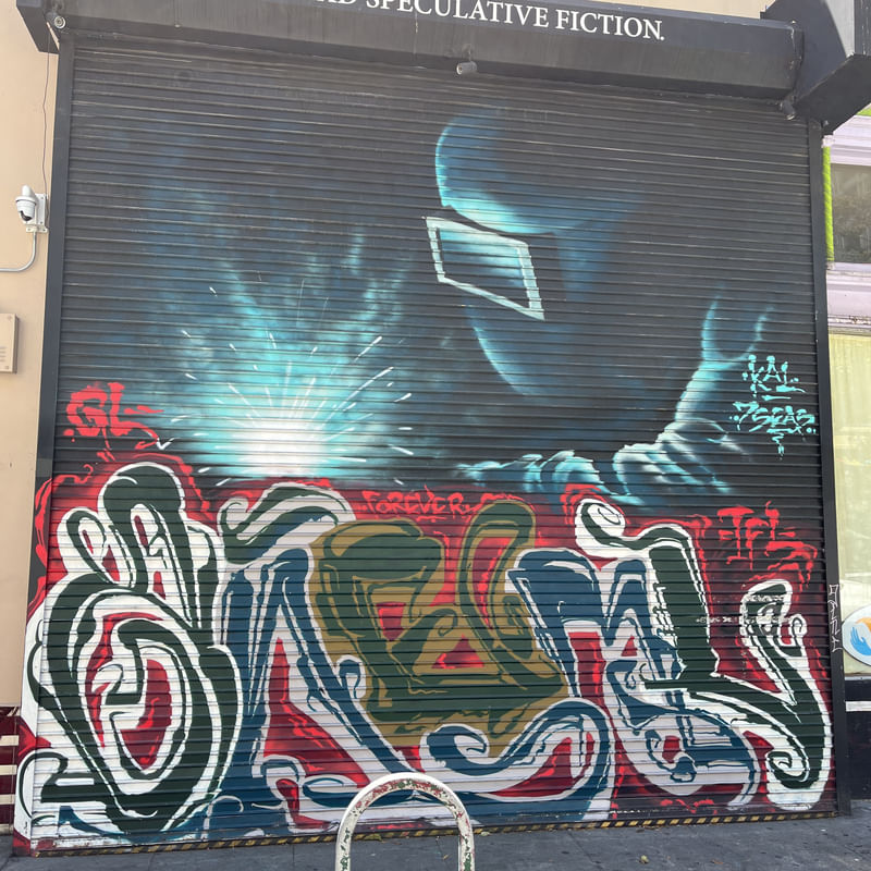 mural in Oakland by artist unknown.