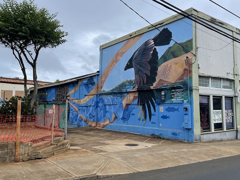 mural in Wailuku by artist Kirk Kurokawa.