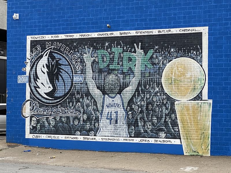 mural in Dallas by artist unknown. Tagged: NBA, sports