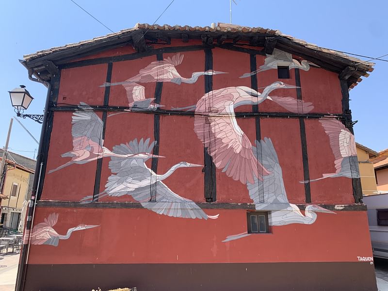 mural in Agés by artist Taquen.