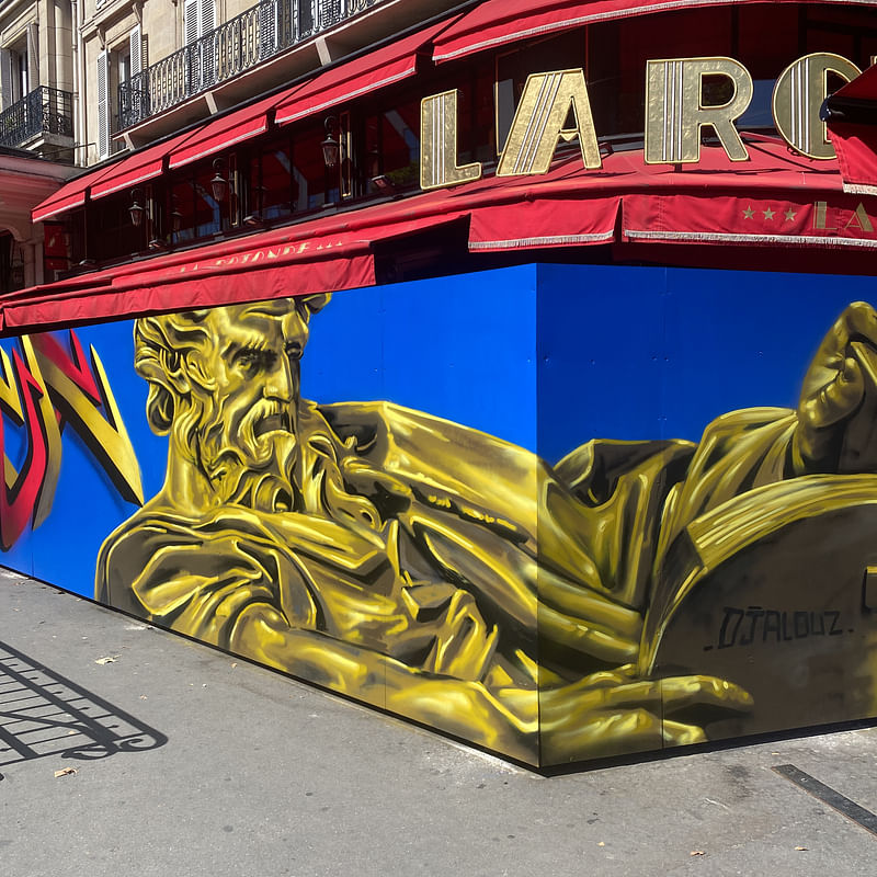 mural in  by artist unknown.