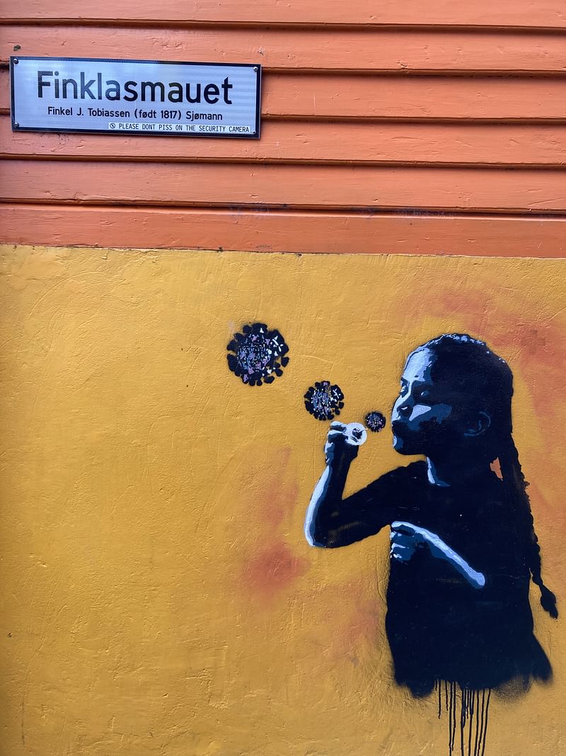 mural in  by artist unknown.