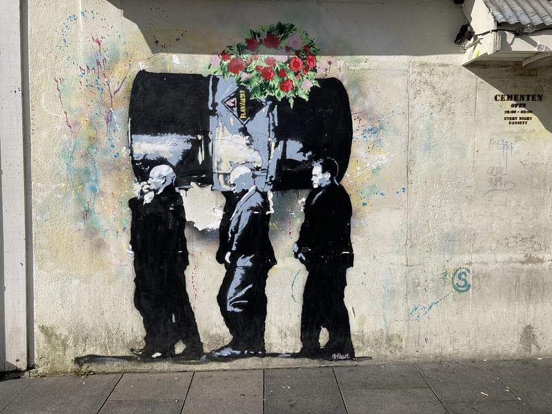 mural in  by artist unknown.