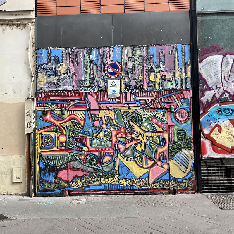 mural in Paris by artist unknown.