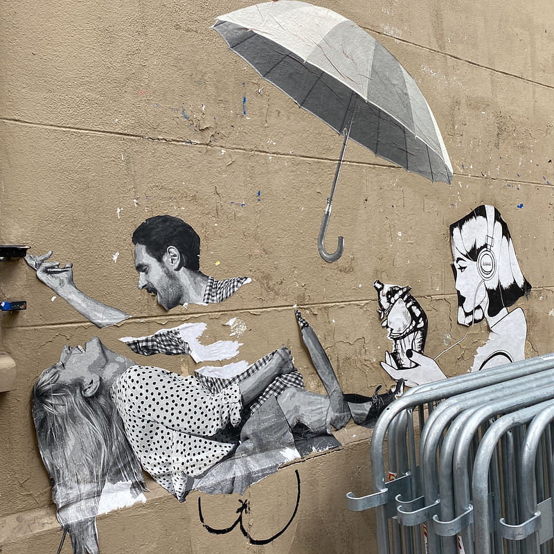 mural in Paris by artist unknown.