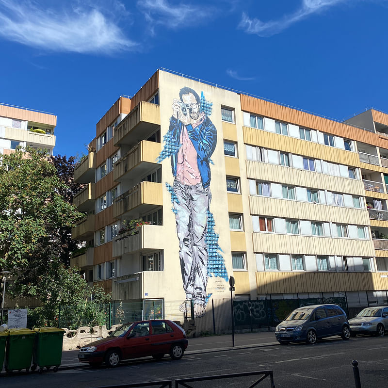 mural in Paris by artist unknown.