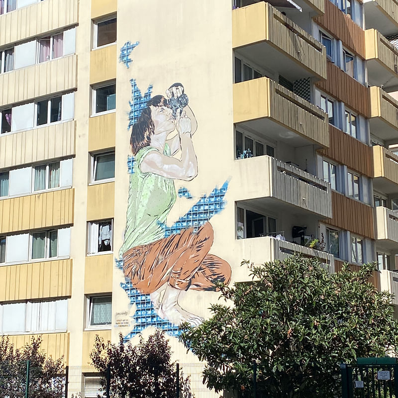mural in Paris by artist unknown.