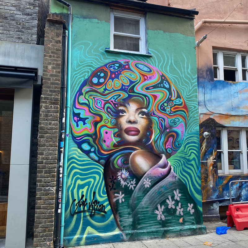 mural in  by artist unknown.