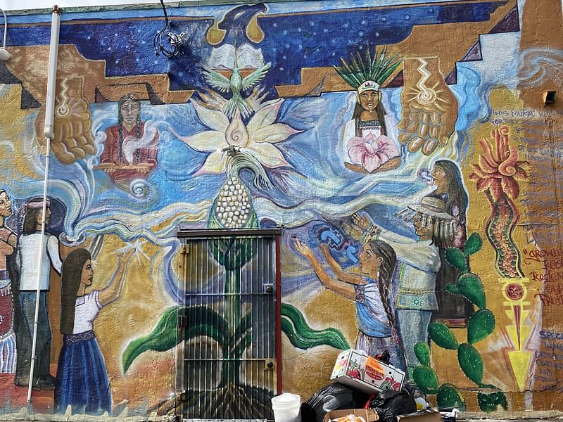 mural in Oakland by artist unknown.