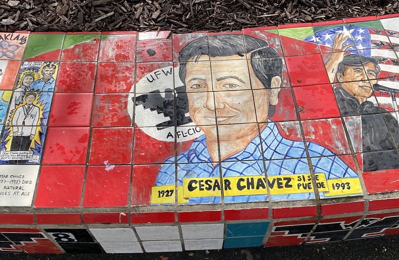 mural in Oakland by artist unknown.