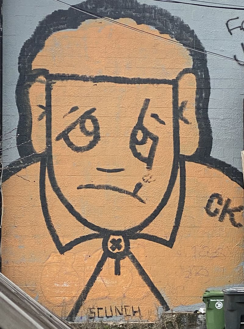 mural in Oakland by artist unknown.