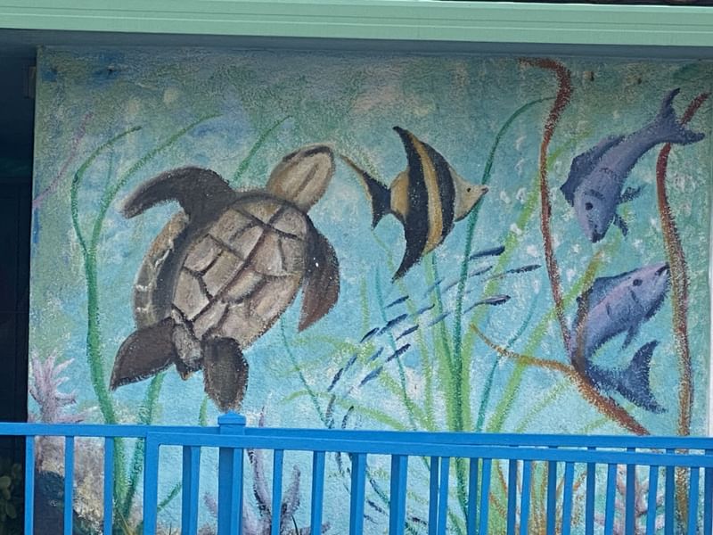 mural in Oakland by artist unknown.