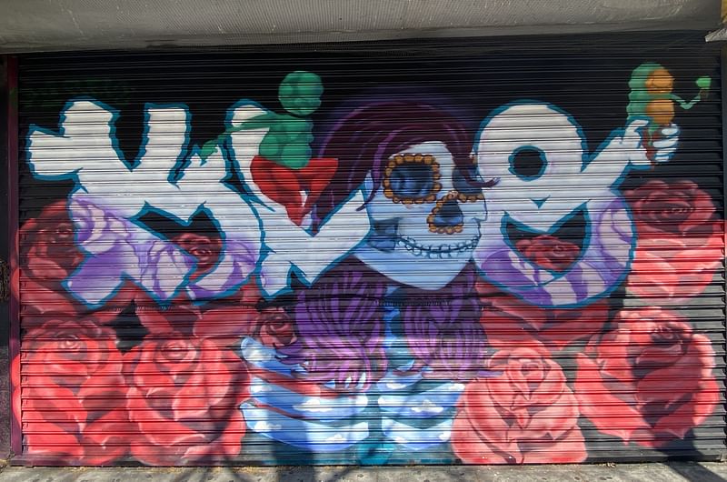 mural in Oakland by artist unknown.