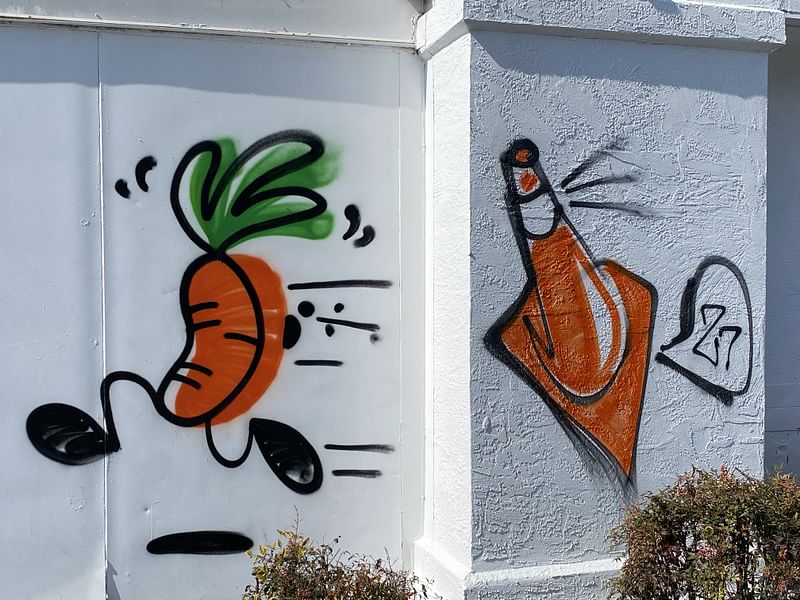 mural in Oakland by artist unknown.