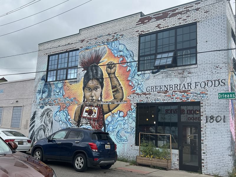 mural in Detroit by artist Sintex.