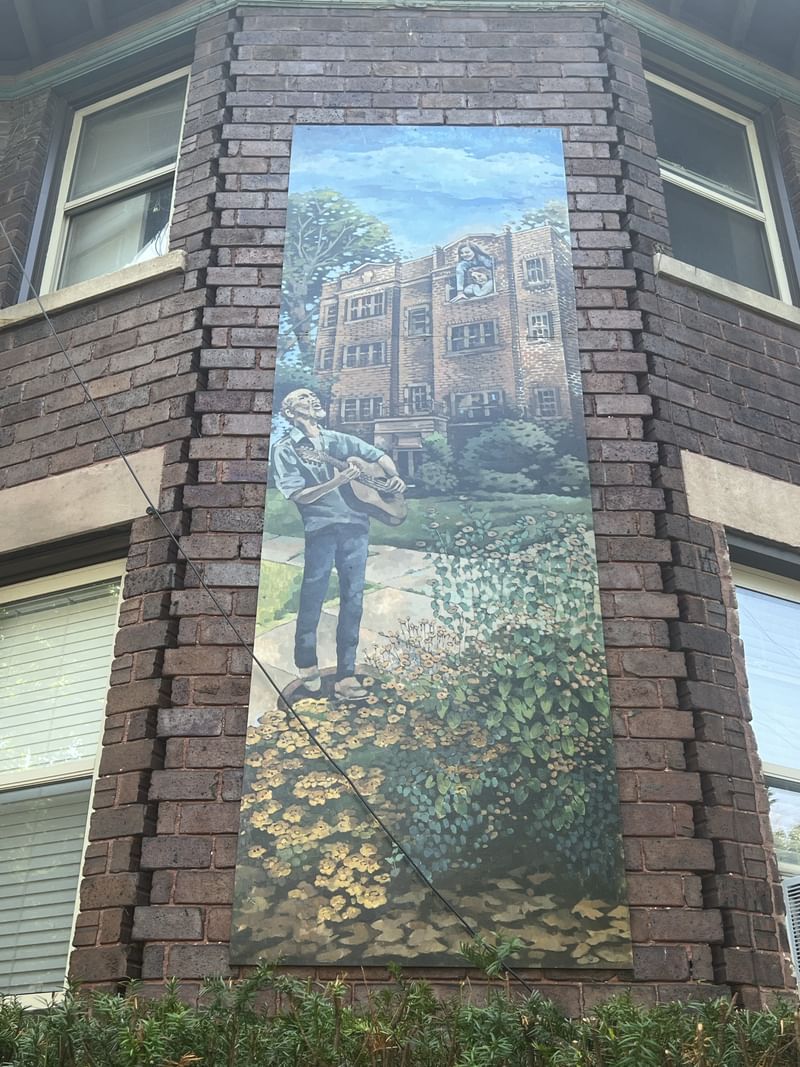 mural in Detroit by artist Nicole Macdonald.