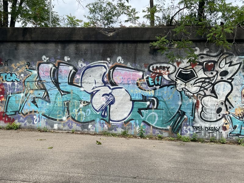 mural in Detroit by artist unknown.